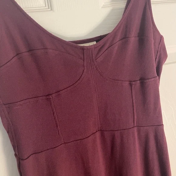 Burgundy Sleeveless Dress - Picture 2 of 6